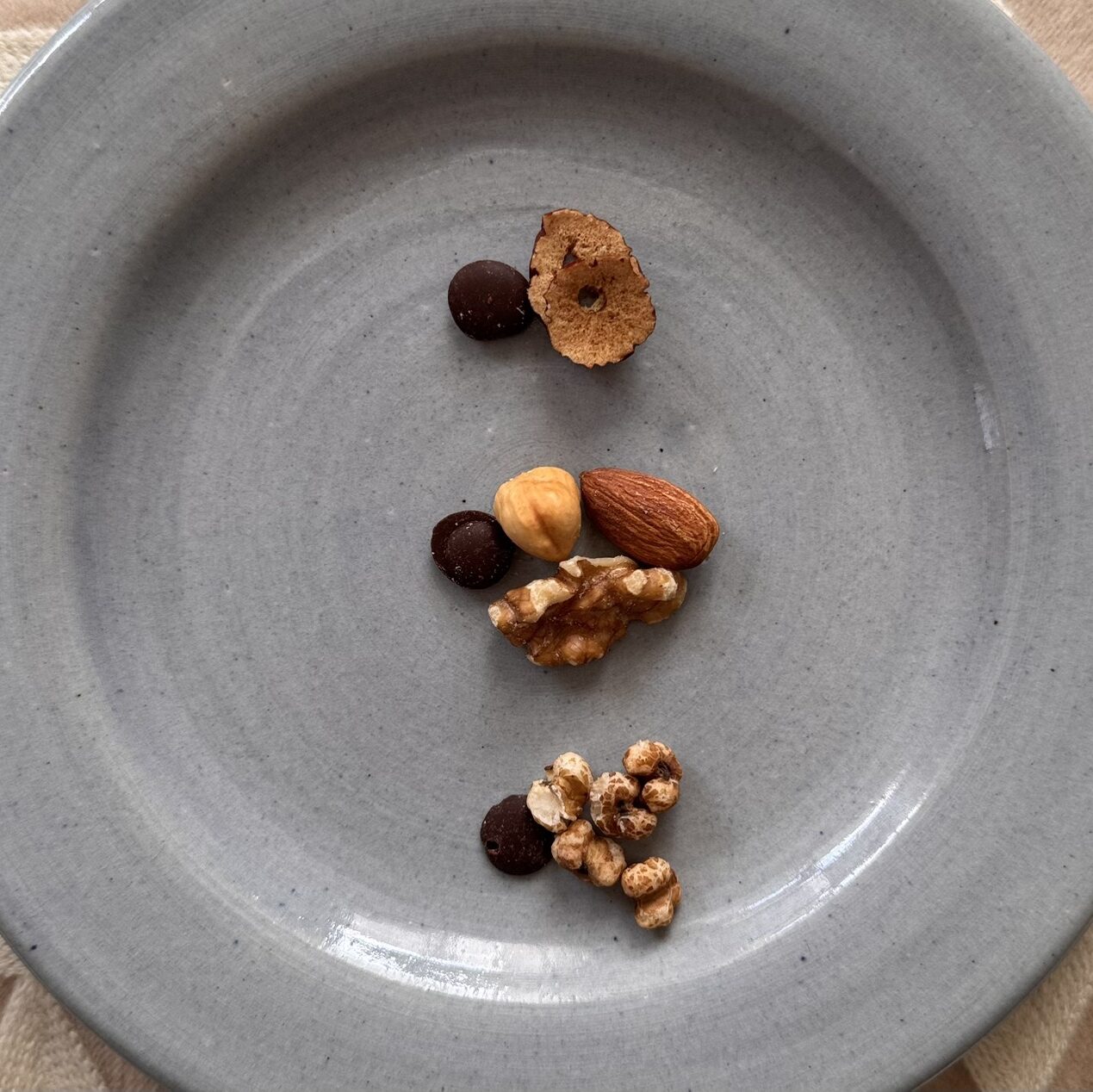 キャロブとナッツ