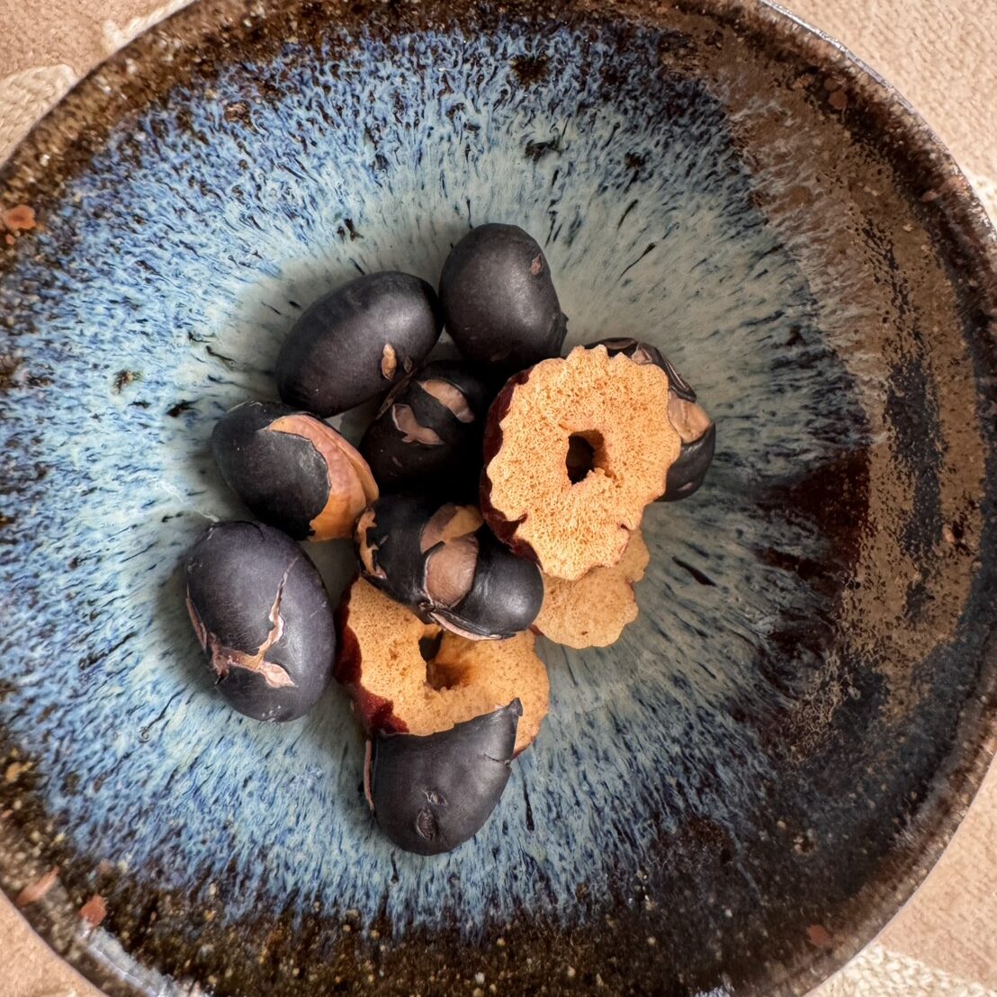 黒豆とナツメチップ